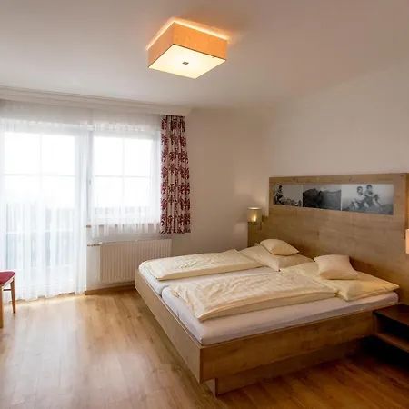 Hotel-restaurant Planaihof Otel 4*